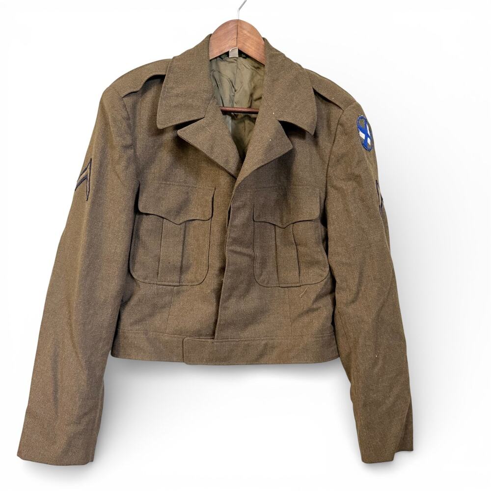 WWII US Army Ike Jacket 8th Air Force Patch Sergeant Wool Uniform 40R PFC
